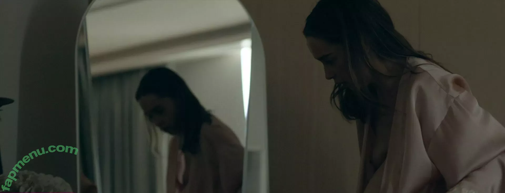 Emilia Clarke nude photo #1089 (clarkeyxo / emilia_clarke / emiliaclarke)