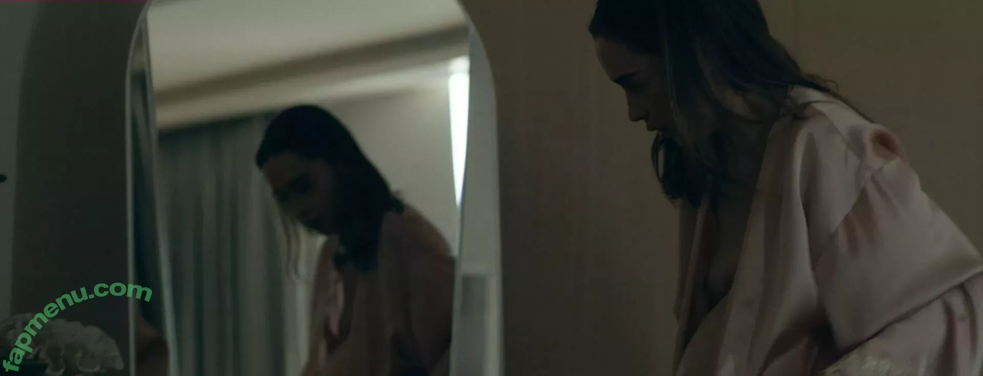 Emilia Clarke nude photo #1090 (clarkeyxo / emilia_clarke / emiliaclarke)