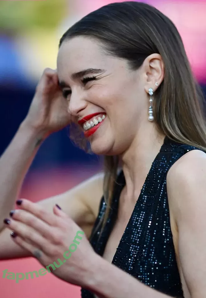 Emilia Clarke nude photo #1097 (clarkeyxo / emilia_clarke / emiliaclarke)