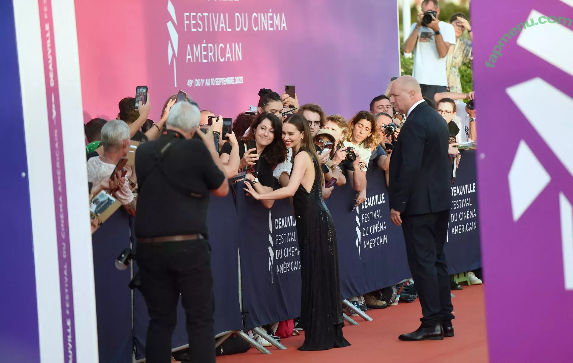 Emilia Clarke nude photo #1106 (clarkeyxo / emilia_clarke / emiliaclarke)