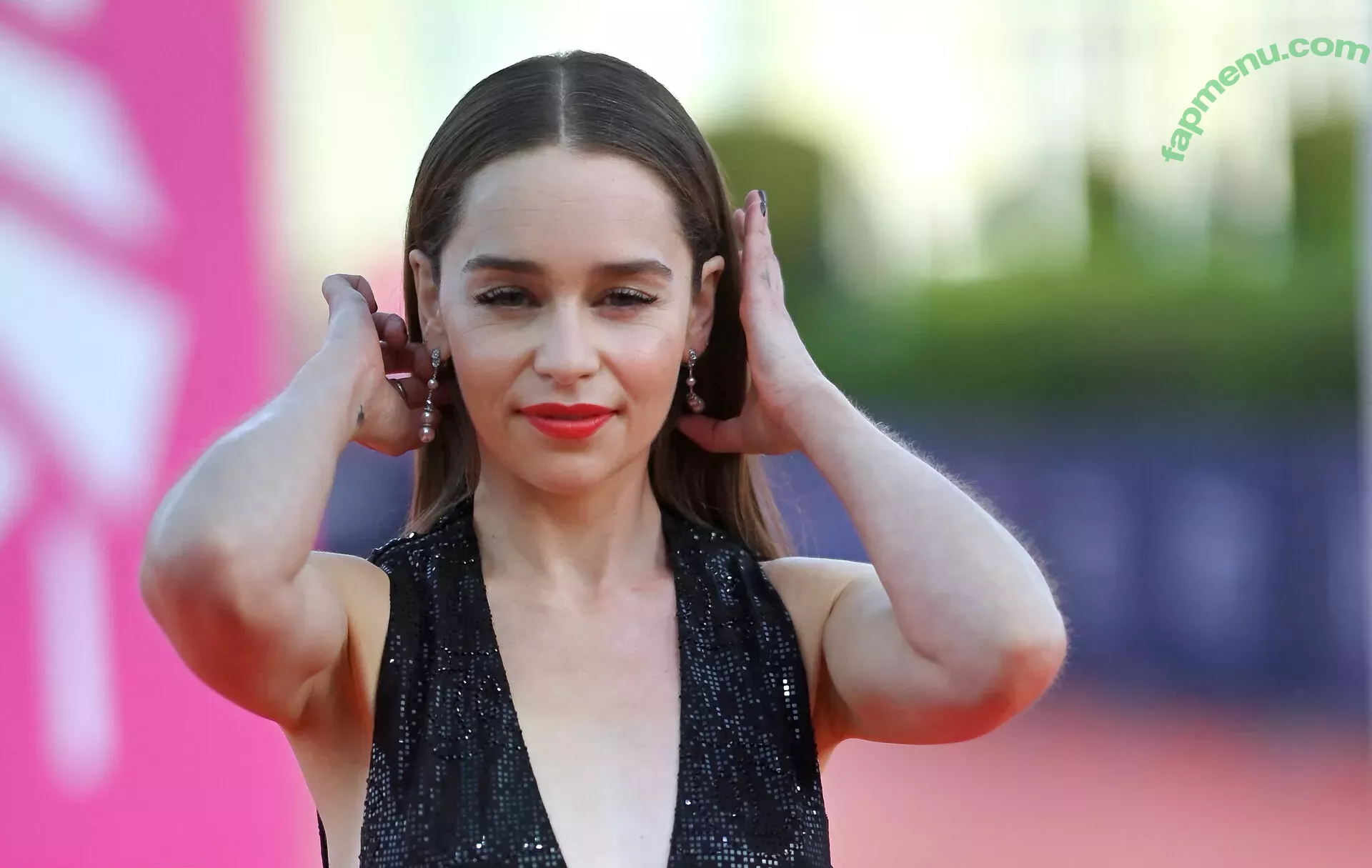 Emilia Clarke nude photo #1129 (clarkeyxo / emilia_clarke / emiliaclarke)