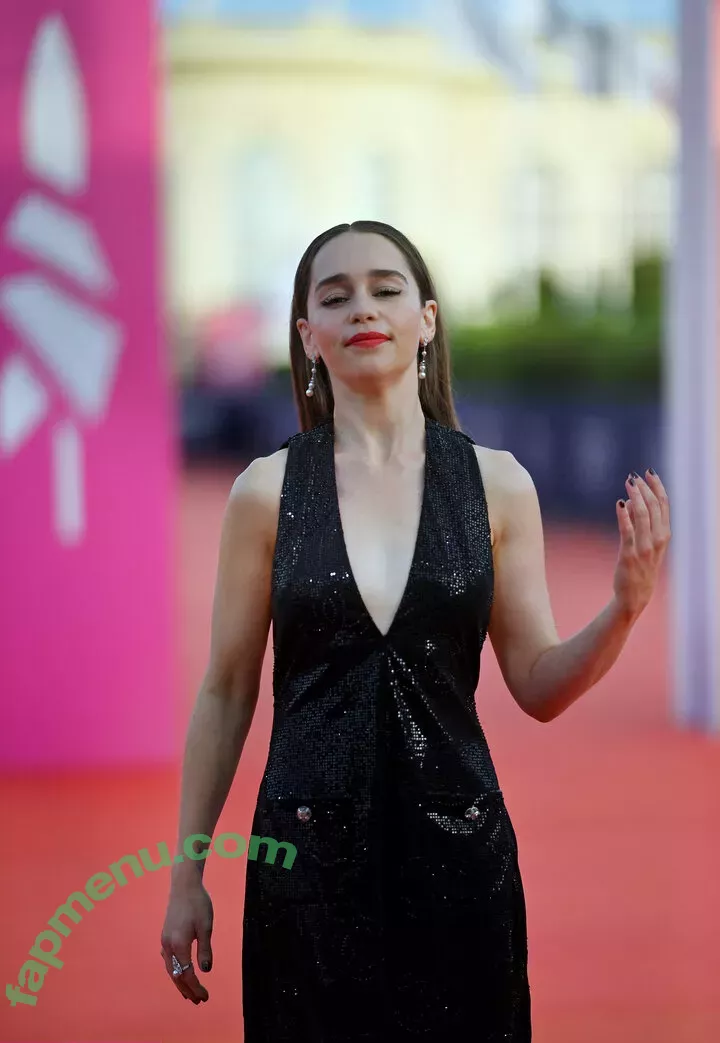Emilia Clarke nude photo #1130 (clarkeyxo / emilia_clarke / emiliaclarke)