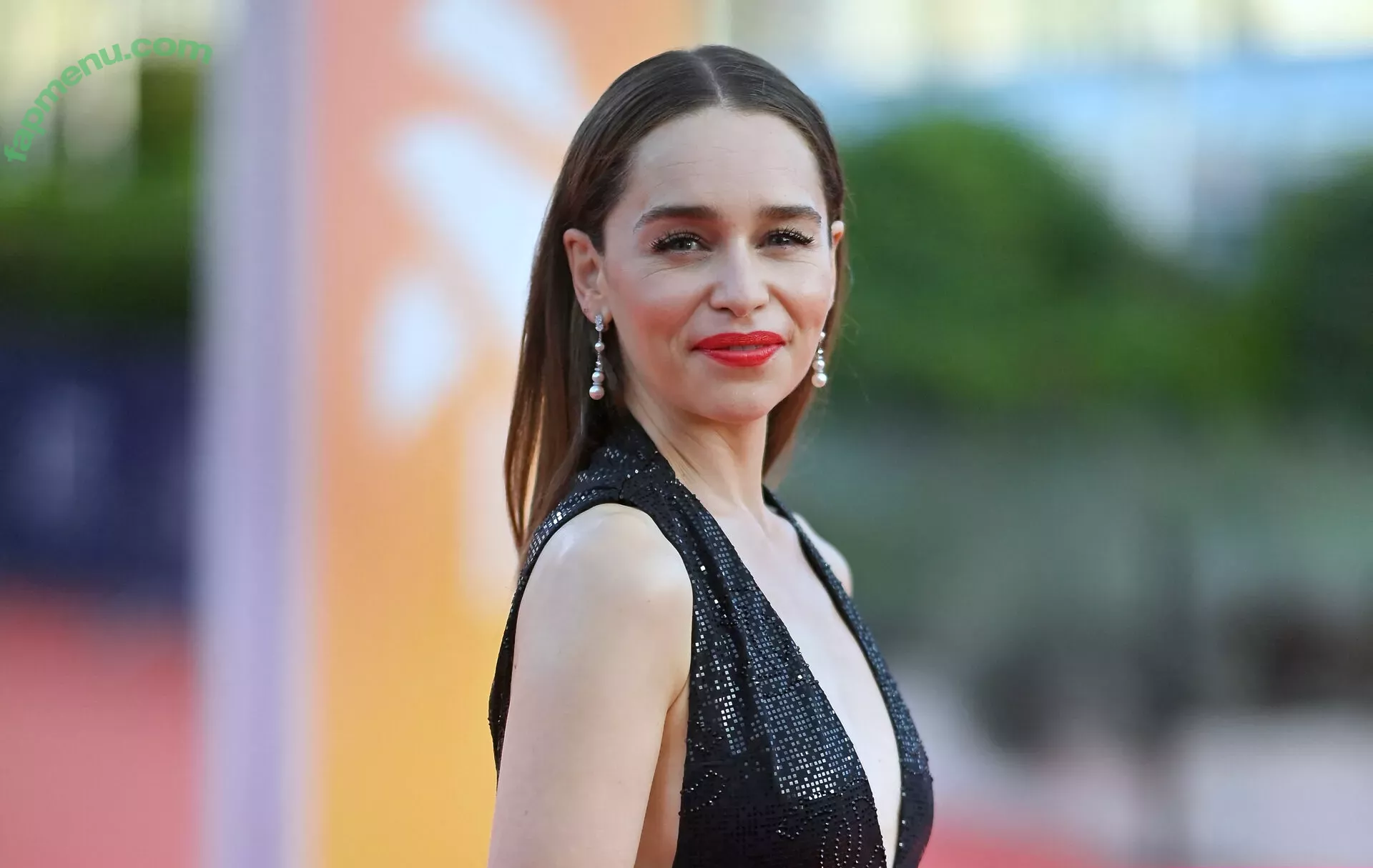 Emilia Clarke nude photo #1135 (clarkeyxo / emilia_clarke / emiliaclarke)