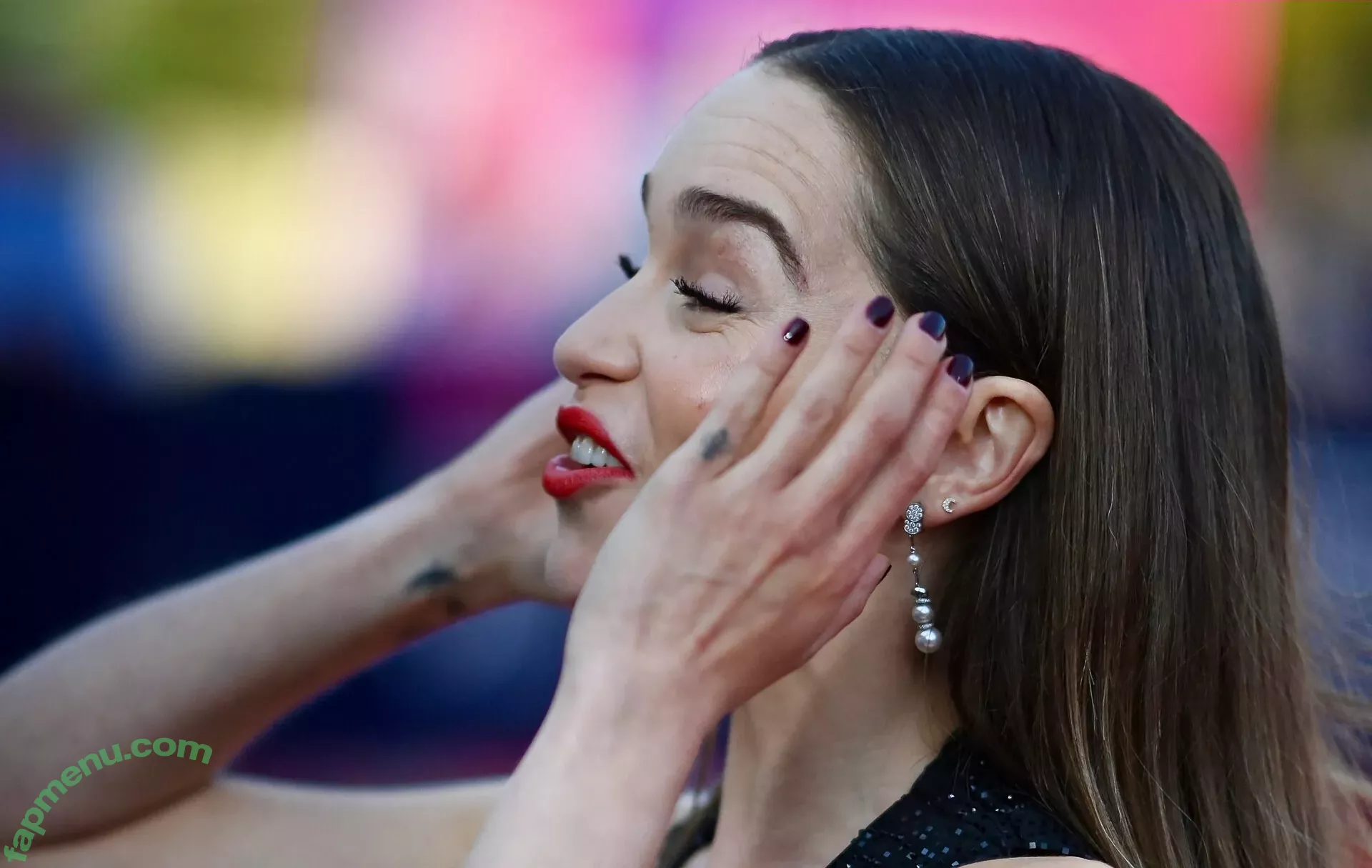 Emilia Clarke nude photo #1141 (clarkeyxo / emilia_clarke / emiliaclarke)