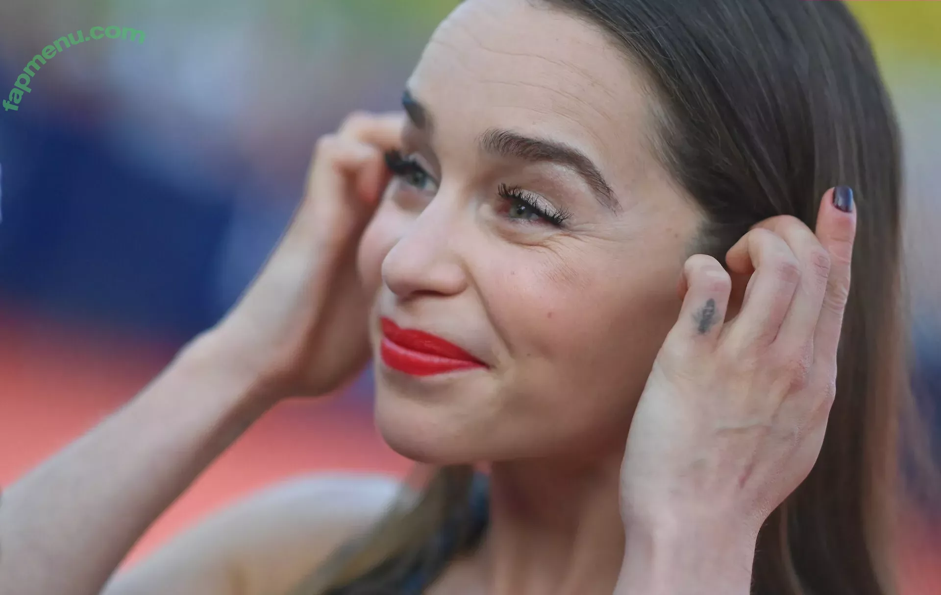 Emilia Clarke nude photo #1146 (clarkeyxo / emilia_clarke / emiliaclarke)