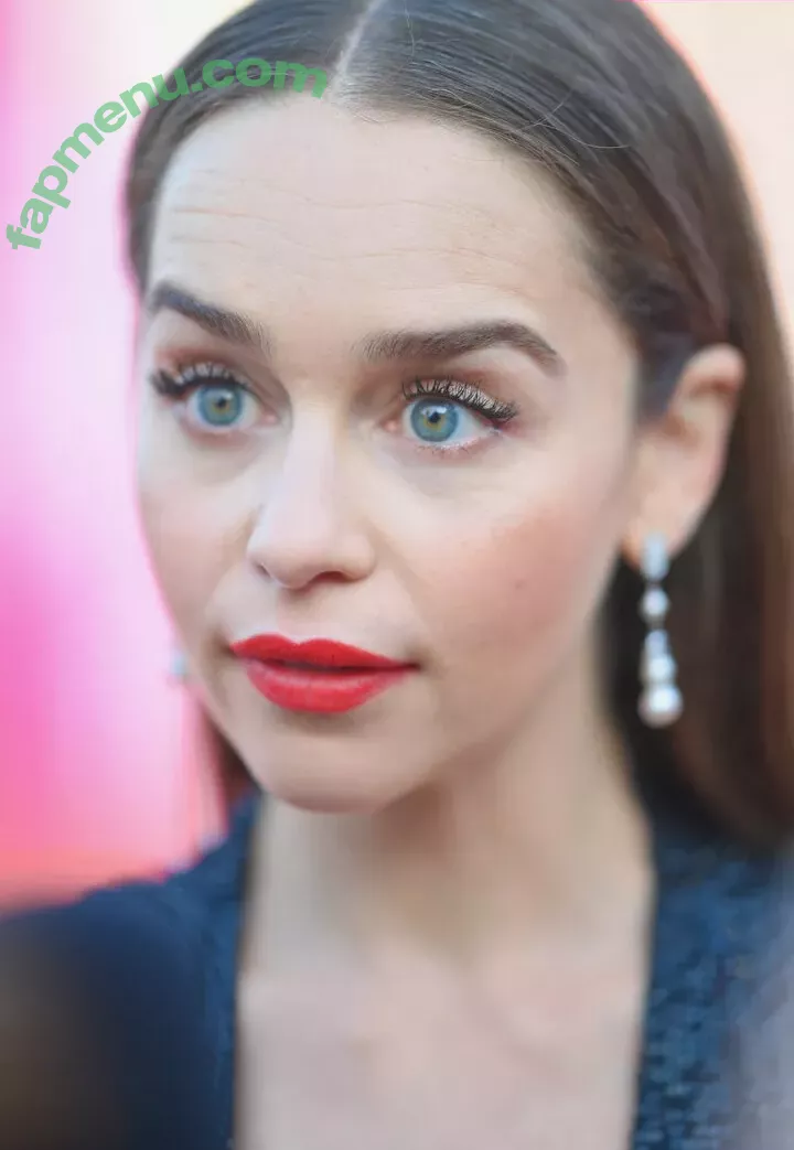 Emilia Clarke nude photo #1149 (clarkeyxo / emilia_clarke / emiliaclarke)