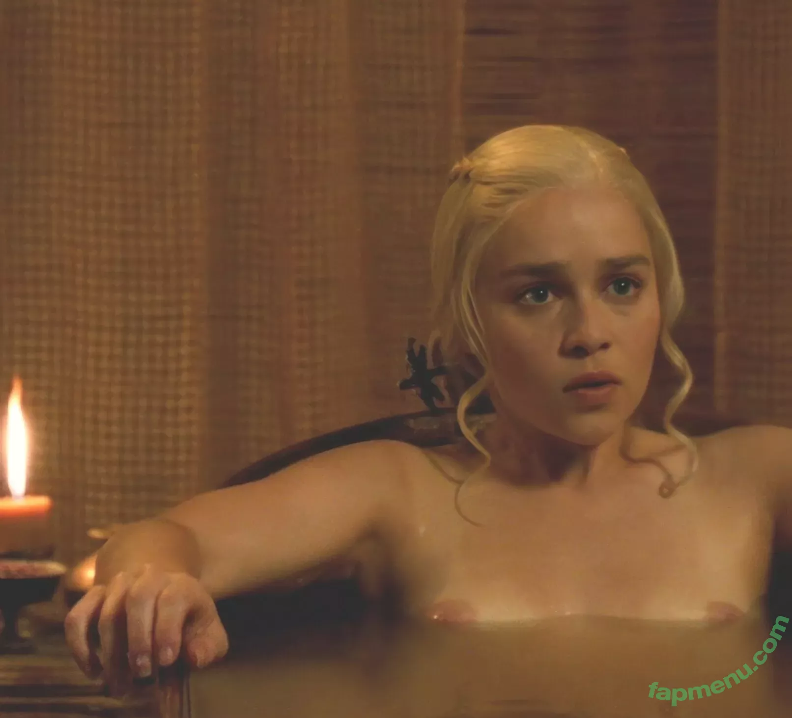 Emilia Clarke nude photo #1181 (clarkeyxo / emilia_clarke / emiliaclarke)