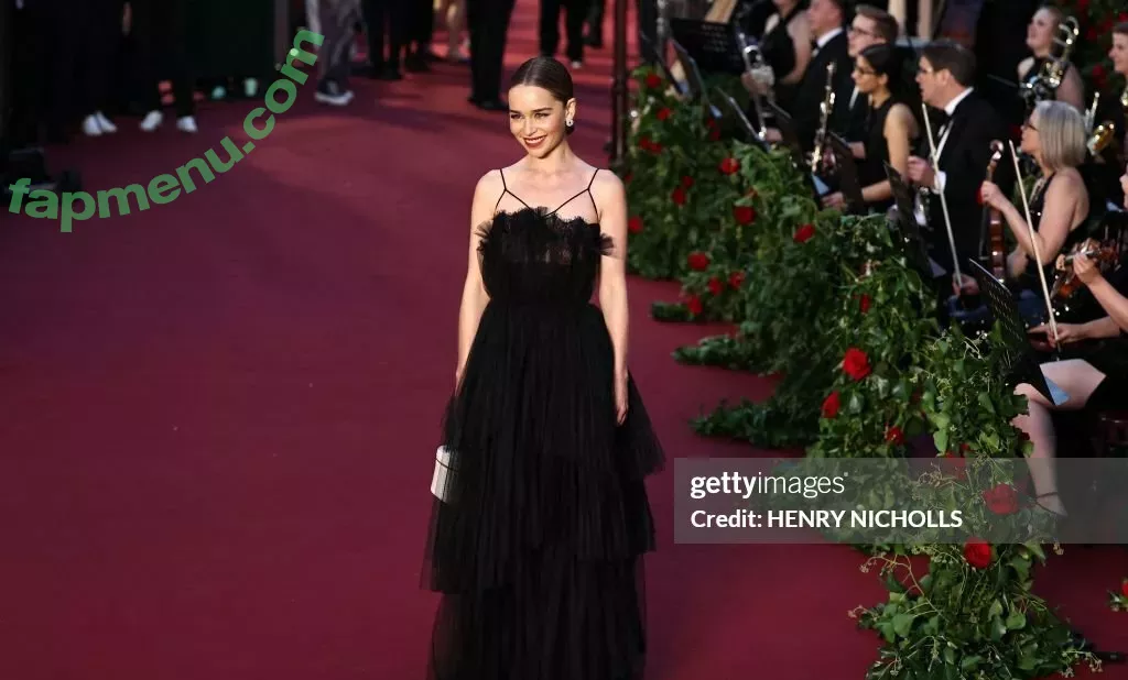 Emilia Clarke nude photo #1216 (clarkeyxo / emilia_clarke / emiliaclarke)