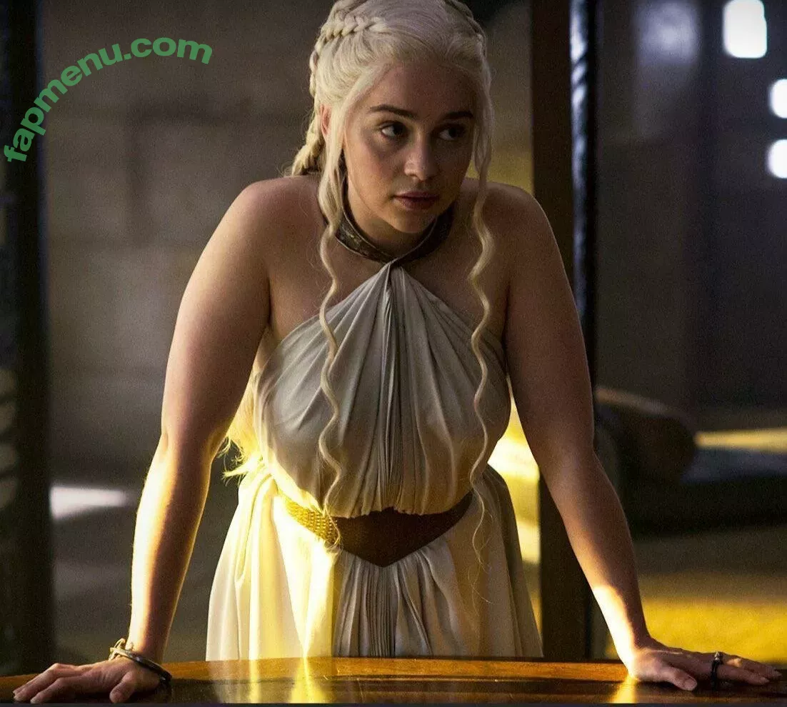 Emilia Clarke nude photo #1248 (clarkeyxo / emilia_clarke / emiliaclarke)