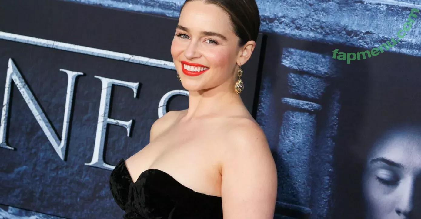 Emilia Clarke nude photo #1263 (clarkeyxo / emilia_clarke / emiliaclarke)