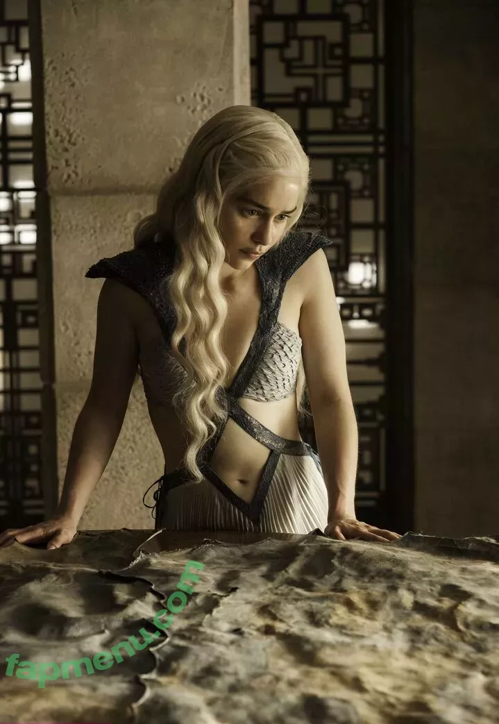 Emilia Clarke nude photo #1264 (clarkeyxo / emilia_clarke / emiliaclarke)