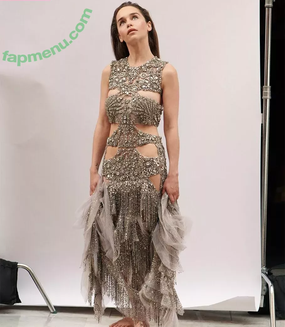 Emilia Clarke nude photo #1303 (clarkeyxo / emilia_clarke / emiliaclarke)