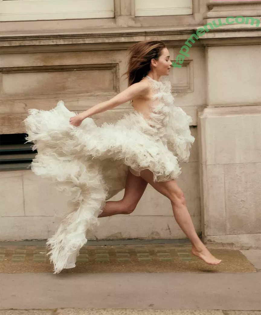 Emilia Clarke nude photo #1307 (clarkeyxo / emilia_clarke / emiliaclarke)