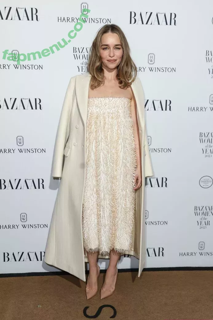 Emilia Clarke nude photo #1312 (clarkeyxo / emilia_clarke / emiliaclarke)