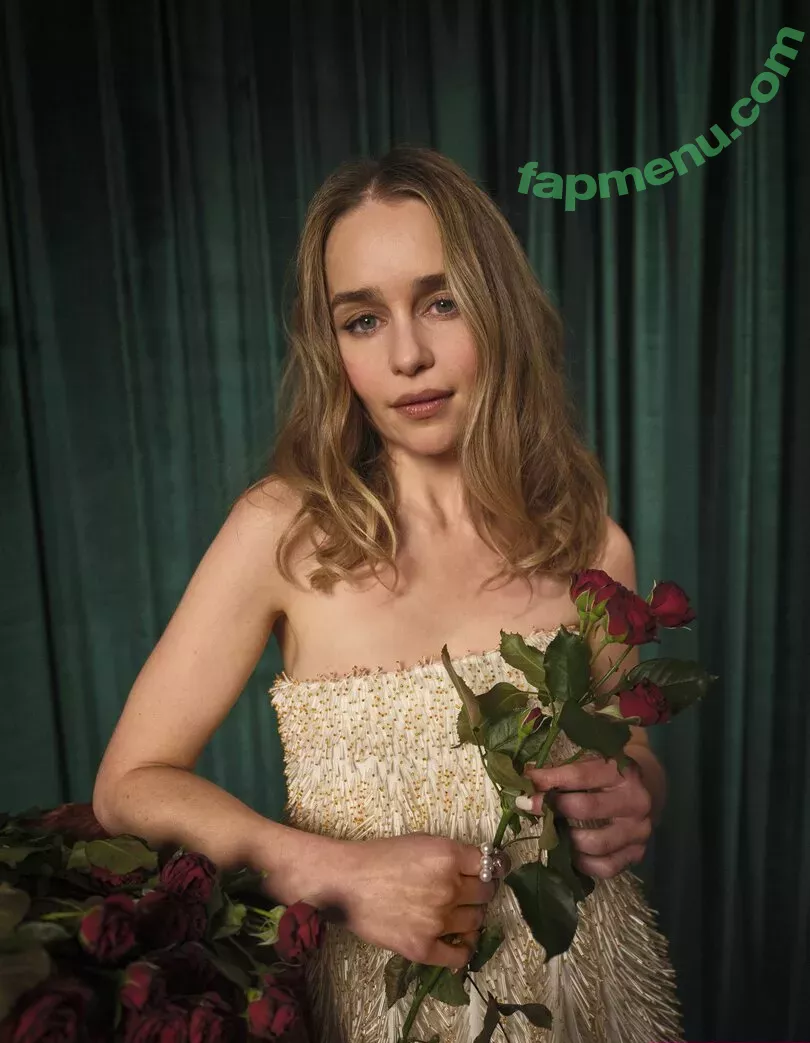 Emilia Clarke nude photo #1330 (clarkeyxo / emilia_clarke / emiliaclarke)
