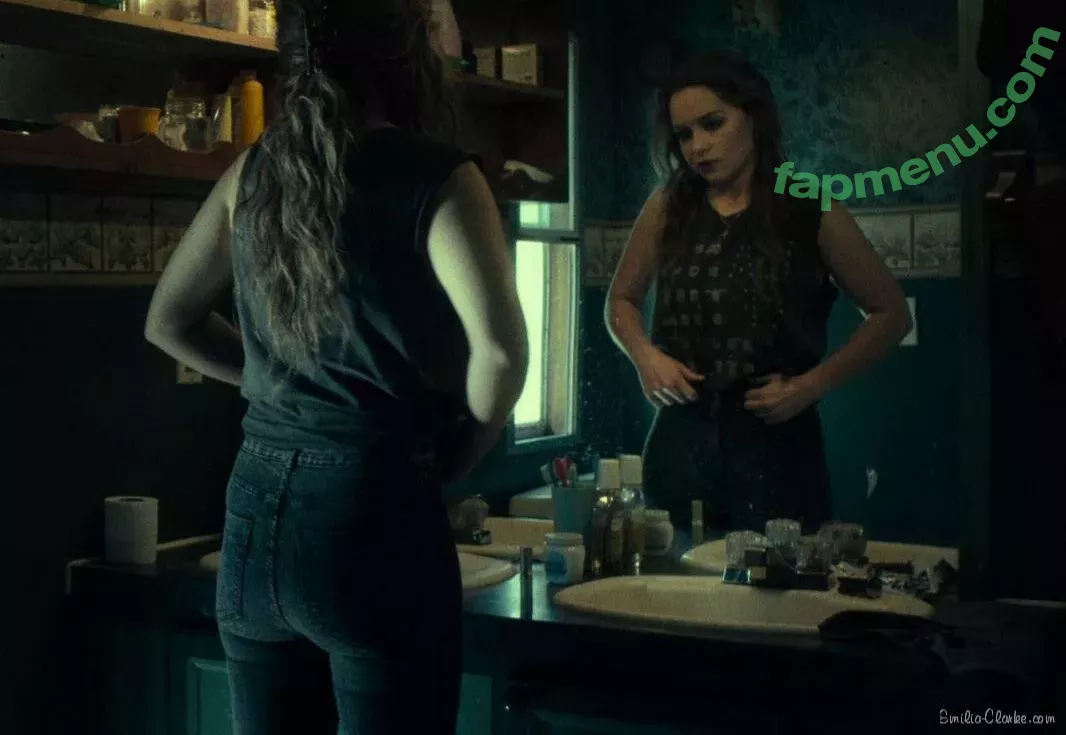 Emilia Clarke nude photo #1359 (clarkeyxo / emilia_clarke / emiliaclarke)