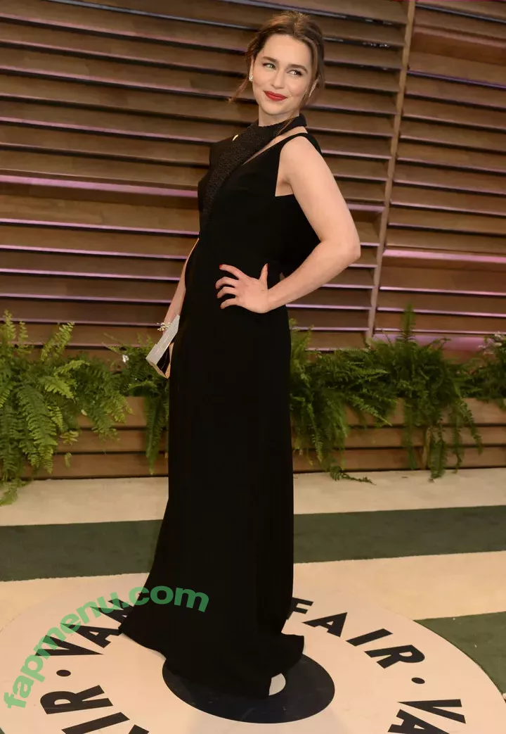 Emilia Clarke nude photo #1377 (clarkeyxo / emilia_clarke / emiliaclarke)