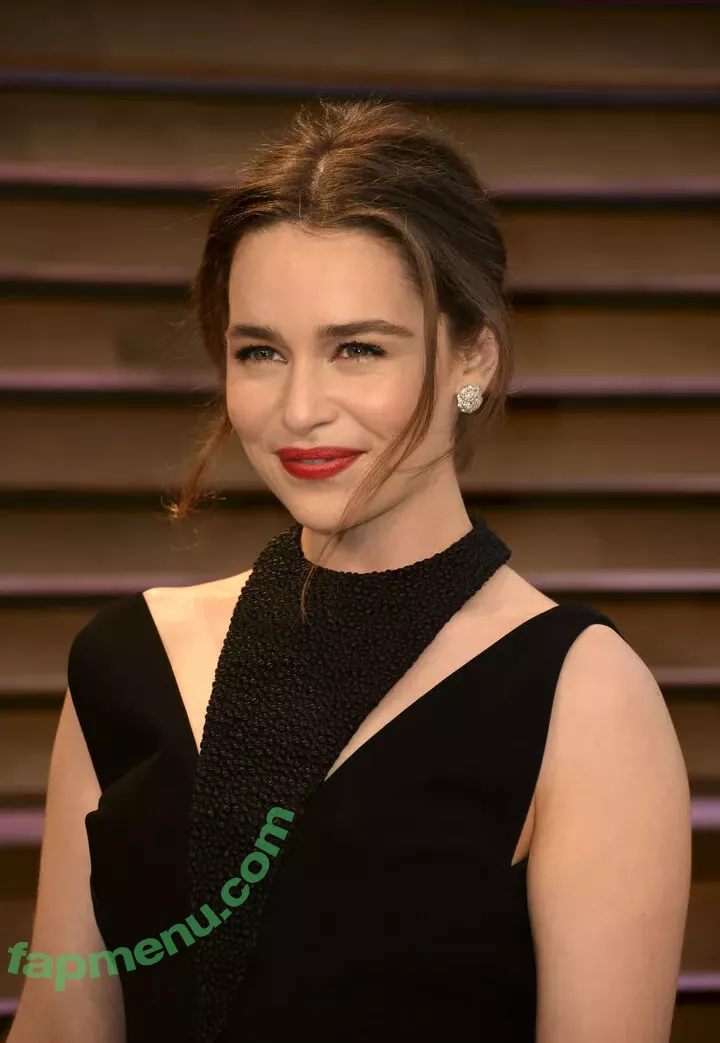 Emilia Clarke nude photo #1378 (clarkeyxo / emilia_clarke / emiliaclarke)