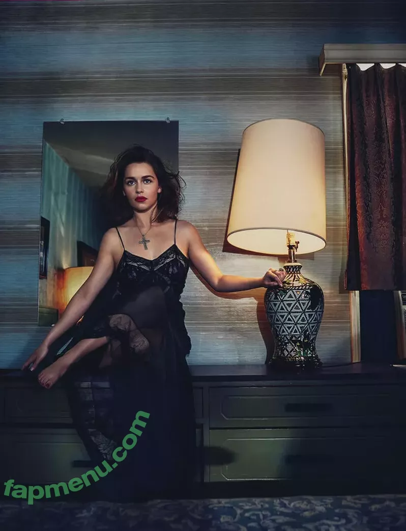 Emilia Clarke nude photo #1403 (clarkeyxo / emilia_clarke / emiliaclarke)