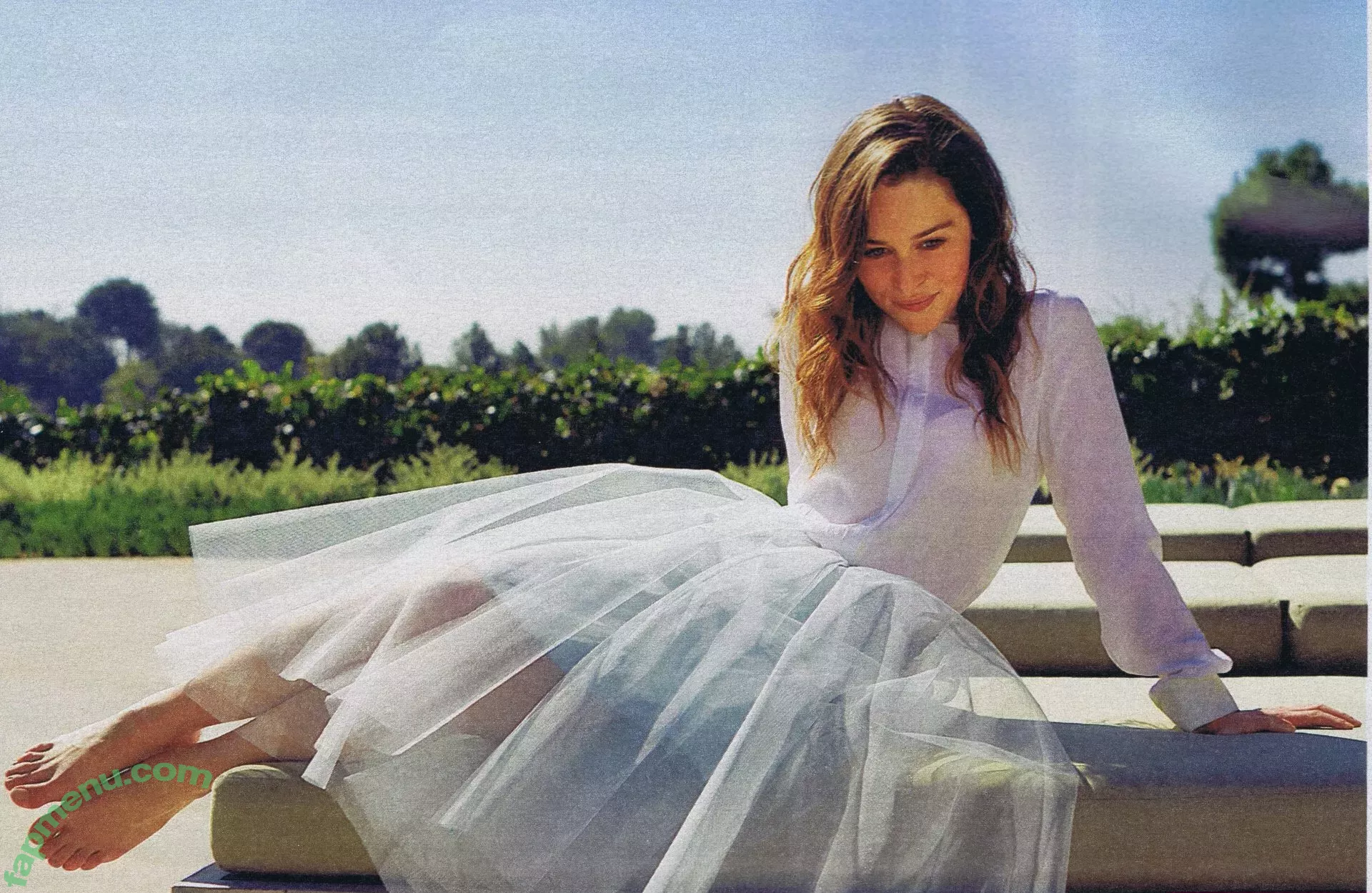 Emilia Clarke nude photo #1407 (clarkeyxo / emilia_clarke / emiliaclarke)