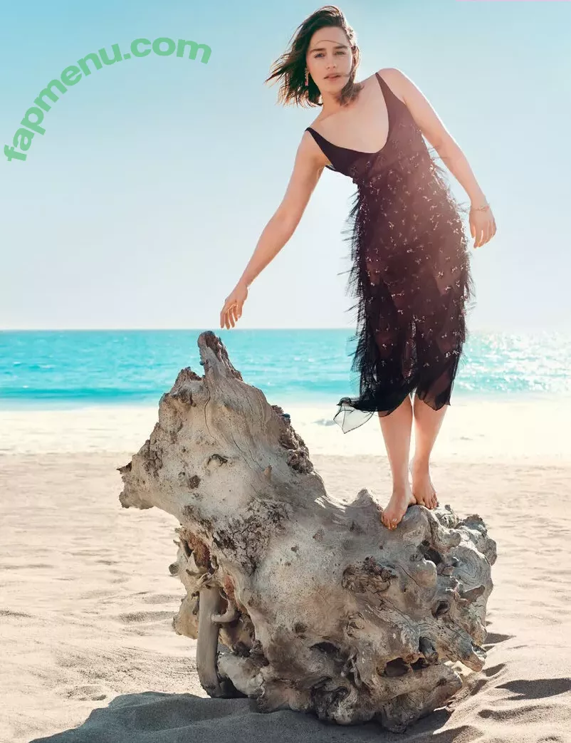 Emilia Clarke nude photo #1410 (clarkeyxo / emilia_clarke / emiliaclarke)