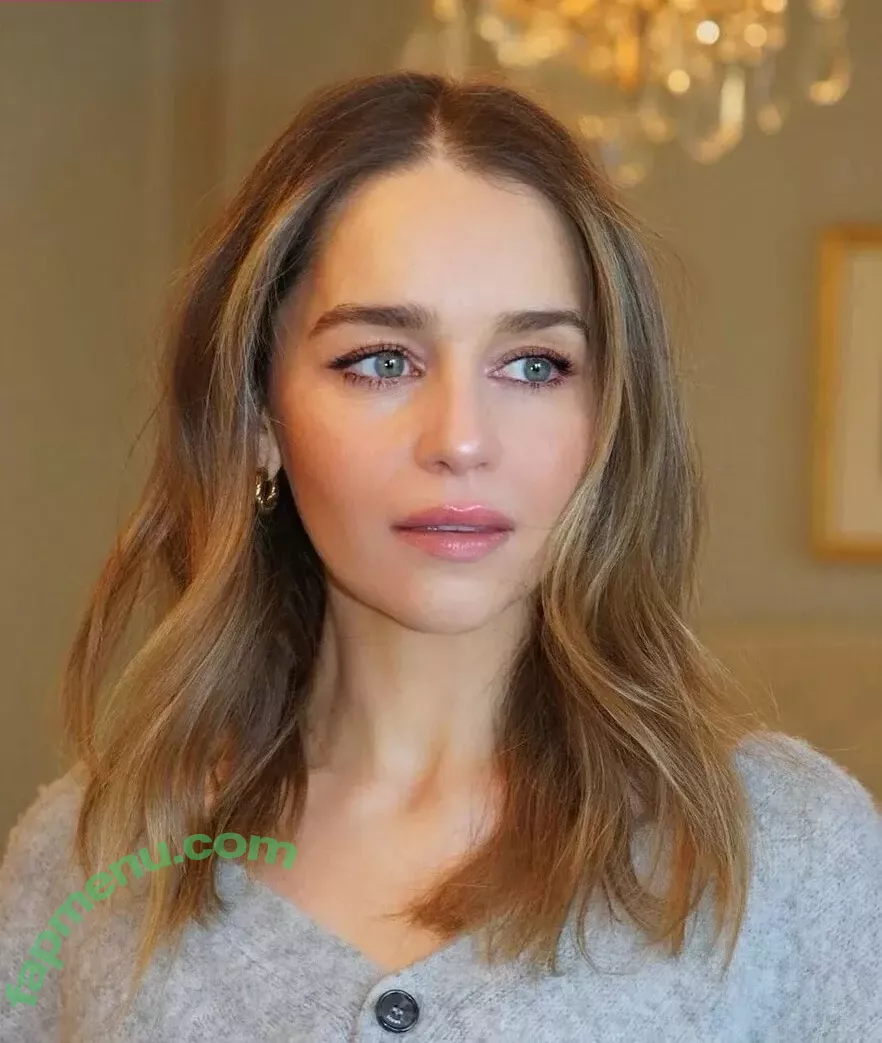 Emilia Clarke nude photo #1437 (clarkeyxo / emilia_clarke / emiliaclarke)