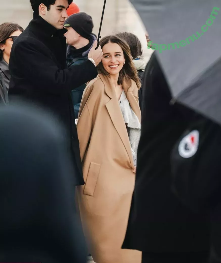Emilia Clarke nude photo #1447 (clarkeyxo / emilia_clarke / emiliaclarke)