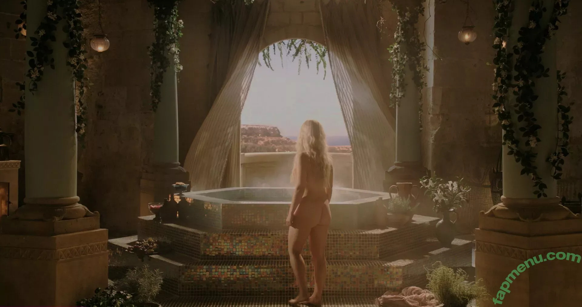 Emilia Clarke nude photo #1468 (clarkeyxo / emilia_clarke / emiliaclarke)