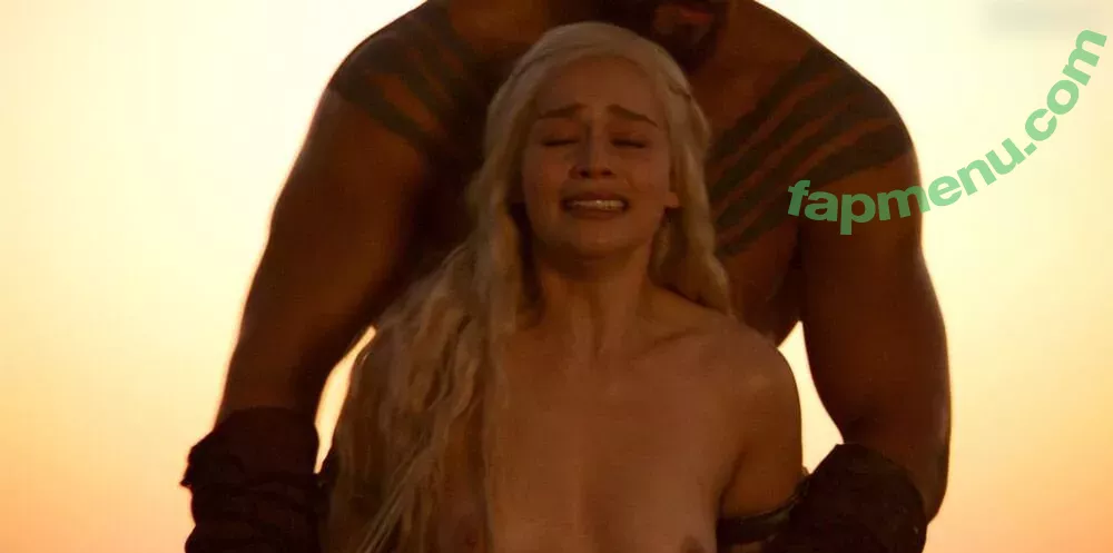Emilia Clarke nude photo #1509 (clarkeyxo / emilia_clarke / emiliaclarke)