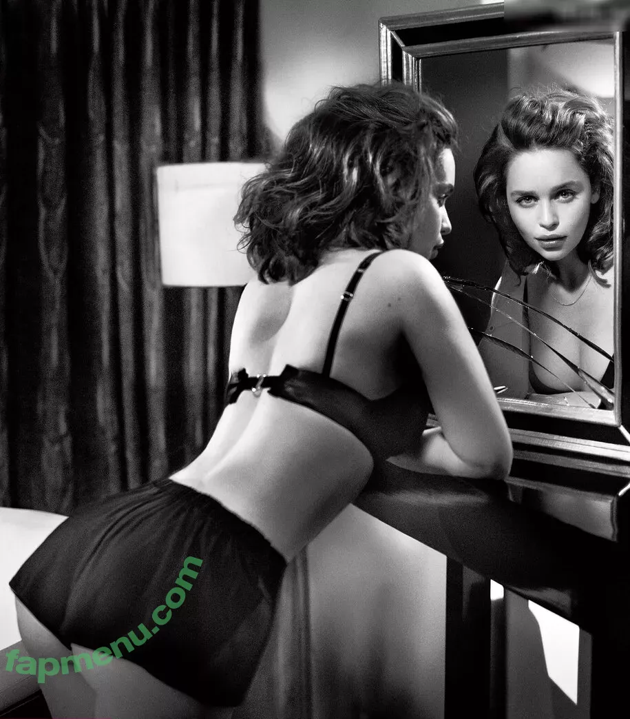 Emilia Clarke nude photo #1533 (clarkeyxo / emilia_clarke / emiliaclarke)