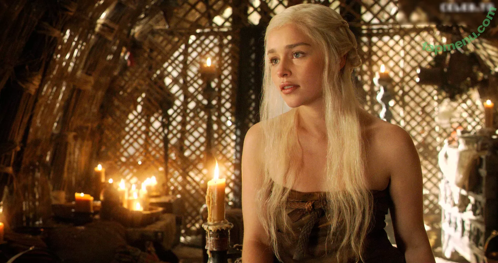 Emilia Clarke nude photo #1599 (clarkeyxo / emilia_clarke / emiliaclarke)