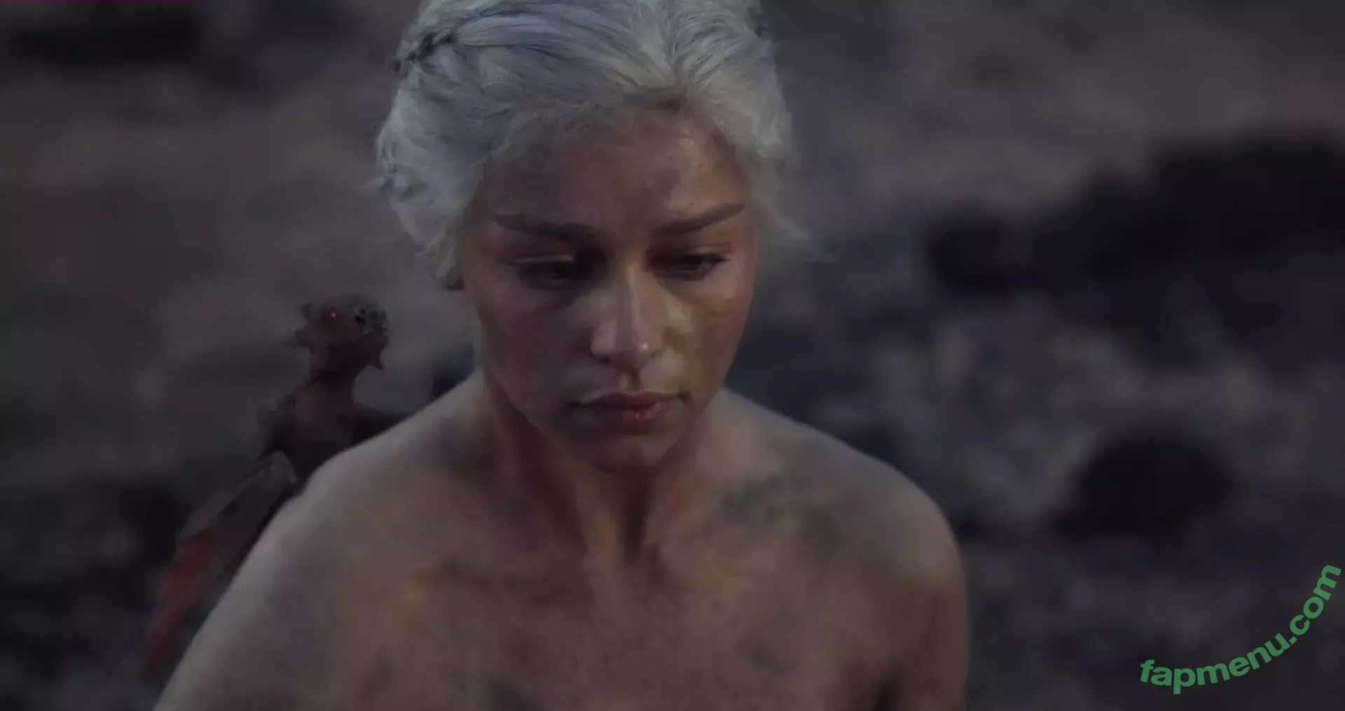 Emilia Clarke nude photo #1616 (clarkeyxo / emilia_clarke / emiliaclarke)