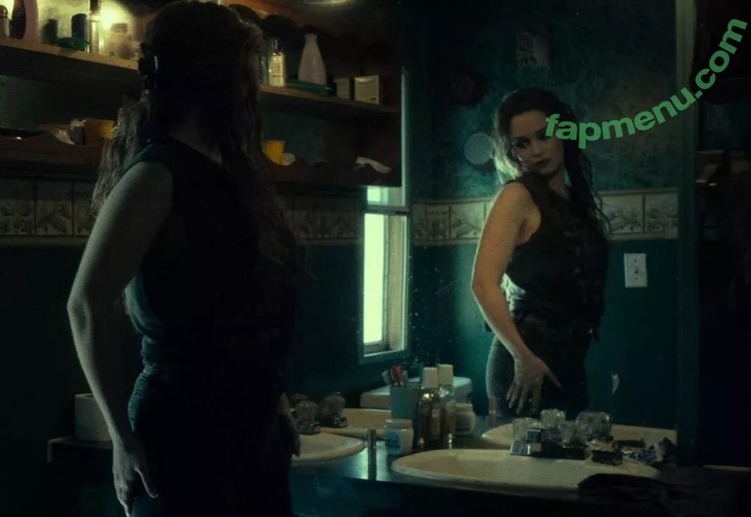 Emilia Clarke nude photo #1622 (clarkeyxo / emilia_clarke / emiliaclarke)