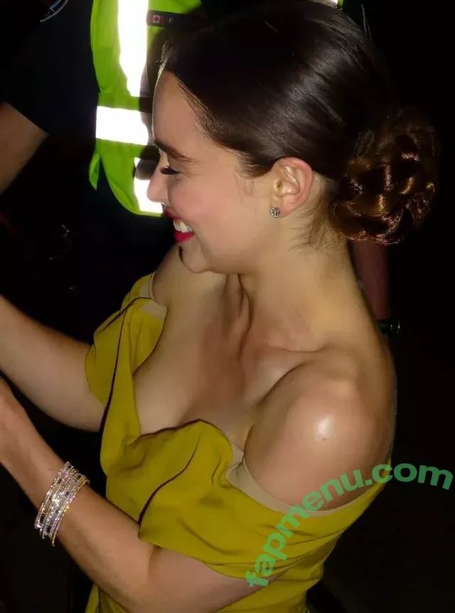 Emilia Clarke nude photo #1632 (clarkeyxo / emilia_clarke / emiliaclarke)