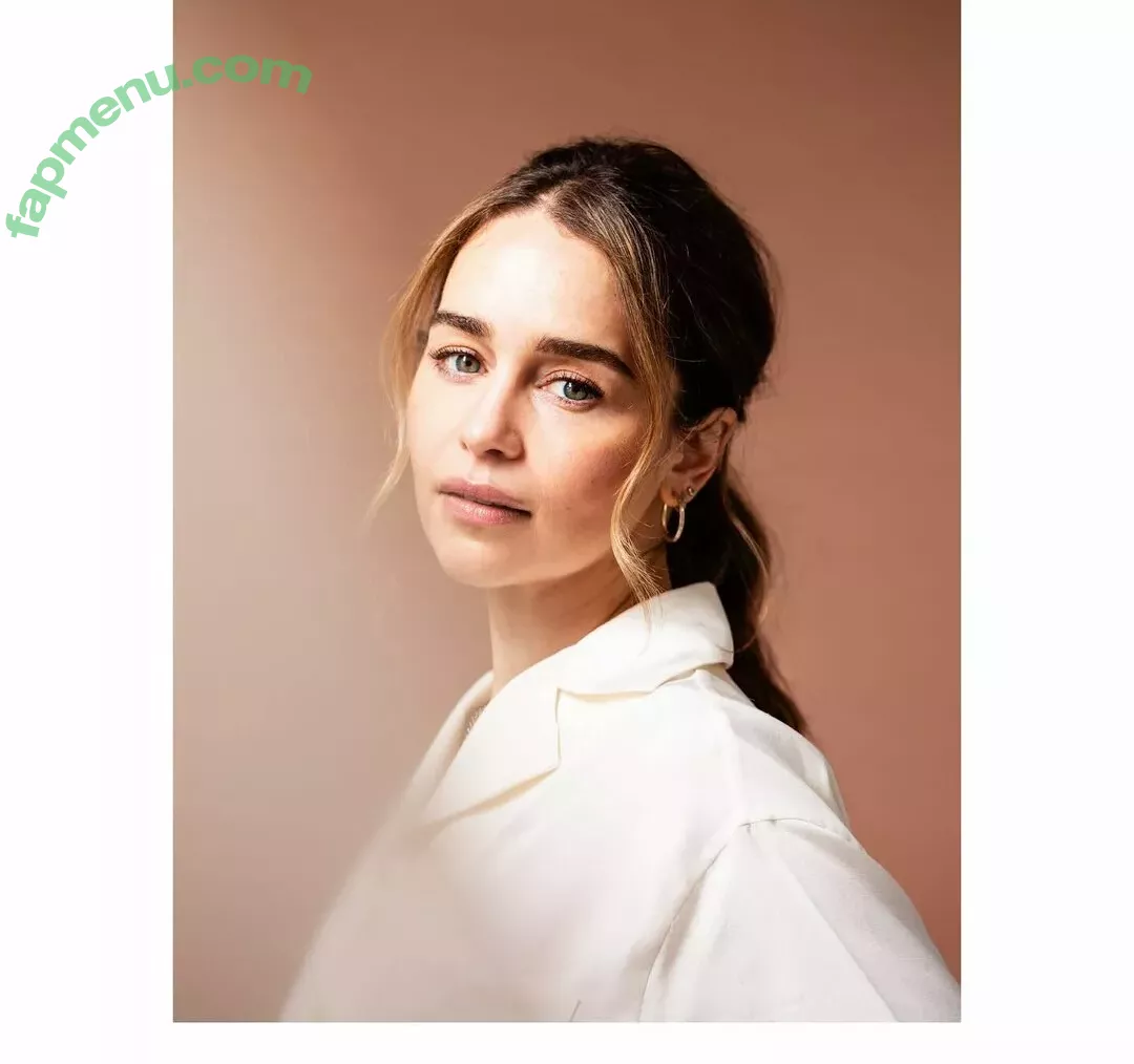 Emilia Clarke nude photo #1648 (clarkeyxo / emilia_clarke / emiliaclarke)