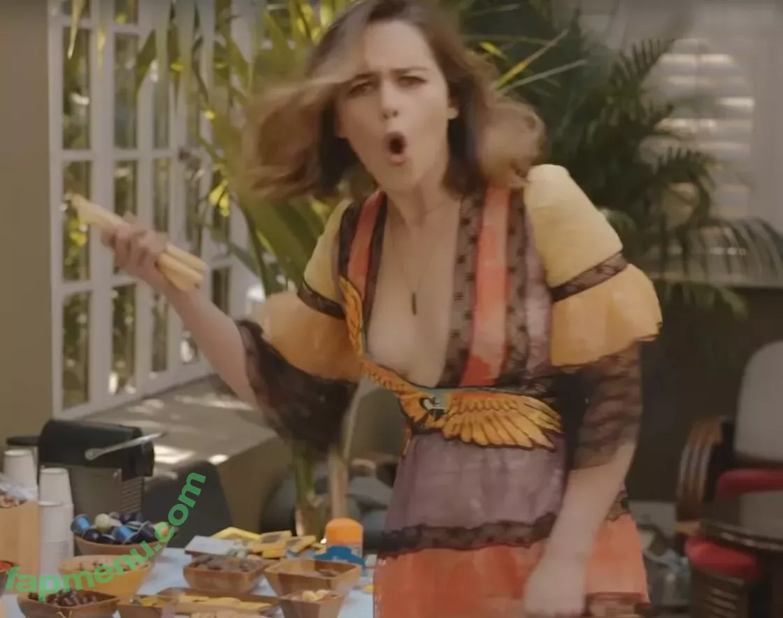 Emilia Clarke nude photo #1653 (clarkeyxo / emilia_clarke / emiliaclarke)