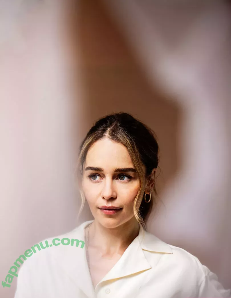 Emilia Clarke nude photo #1723 (clarkeyxo / emilia_clarke / emiliaclarke)