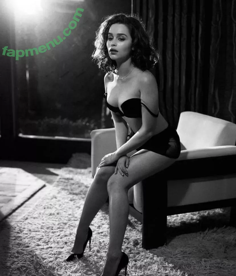 Emilia Clarke nude photo #1795 (clarkeyxo / emilia_clarke / emiliaclarke)