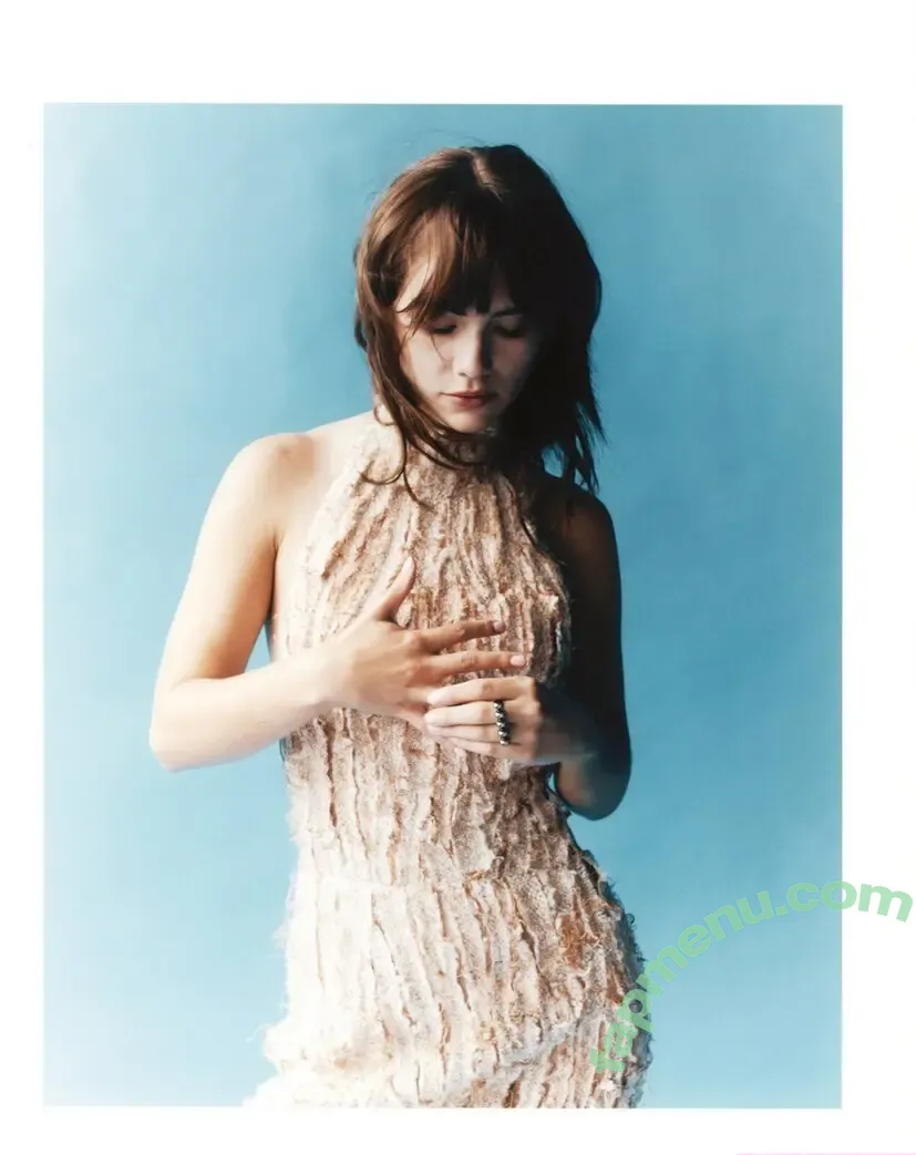 Emilia Jones nude photo #0216 (emiliajonesy)