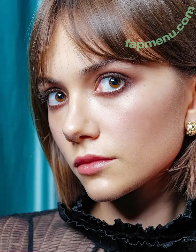 Emilia Jones nude photo #0261 (emiliajonesy)