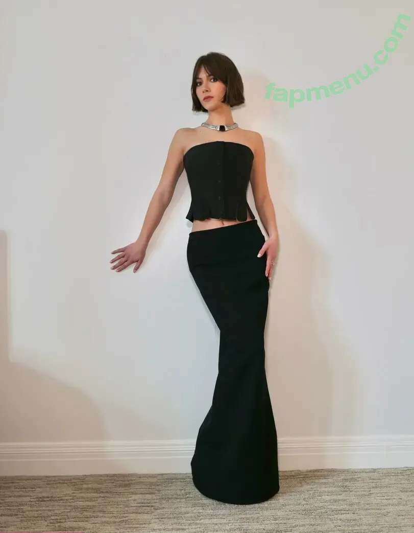 Emilia Jones nude photo #0371 (emiliajonesy)