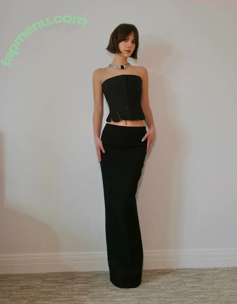 Emilia Jones nude photo #0372 (emiliajonesy)