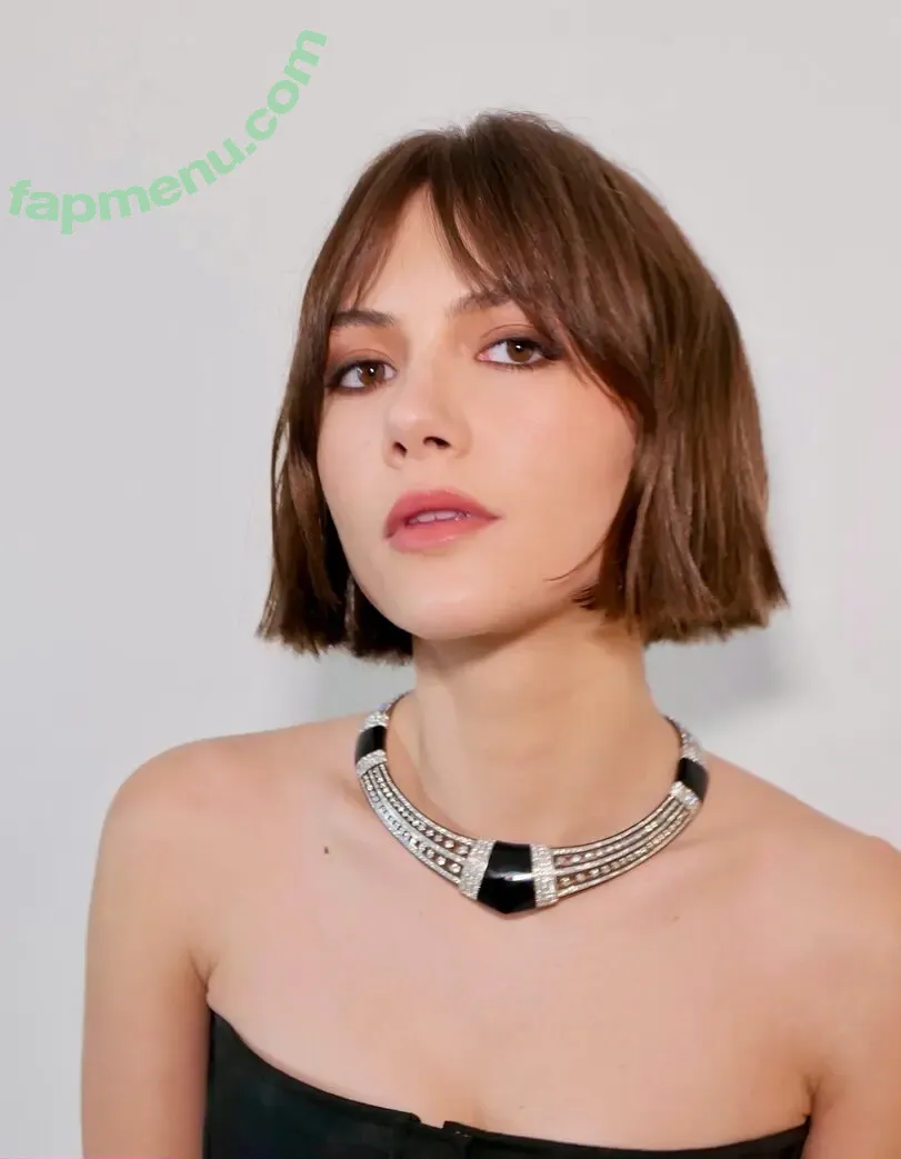 Emilia Jones nude photo #0377 (emiliajonesy)