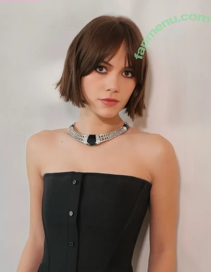 Emilia Jones nude photo #0378 (emiliajonesy)