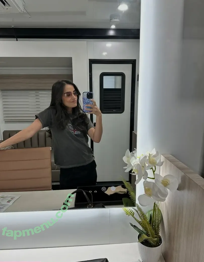 Emilia Suarez nude photo #0005 (emsuarley)