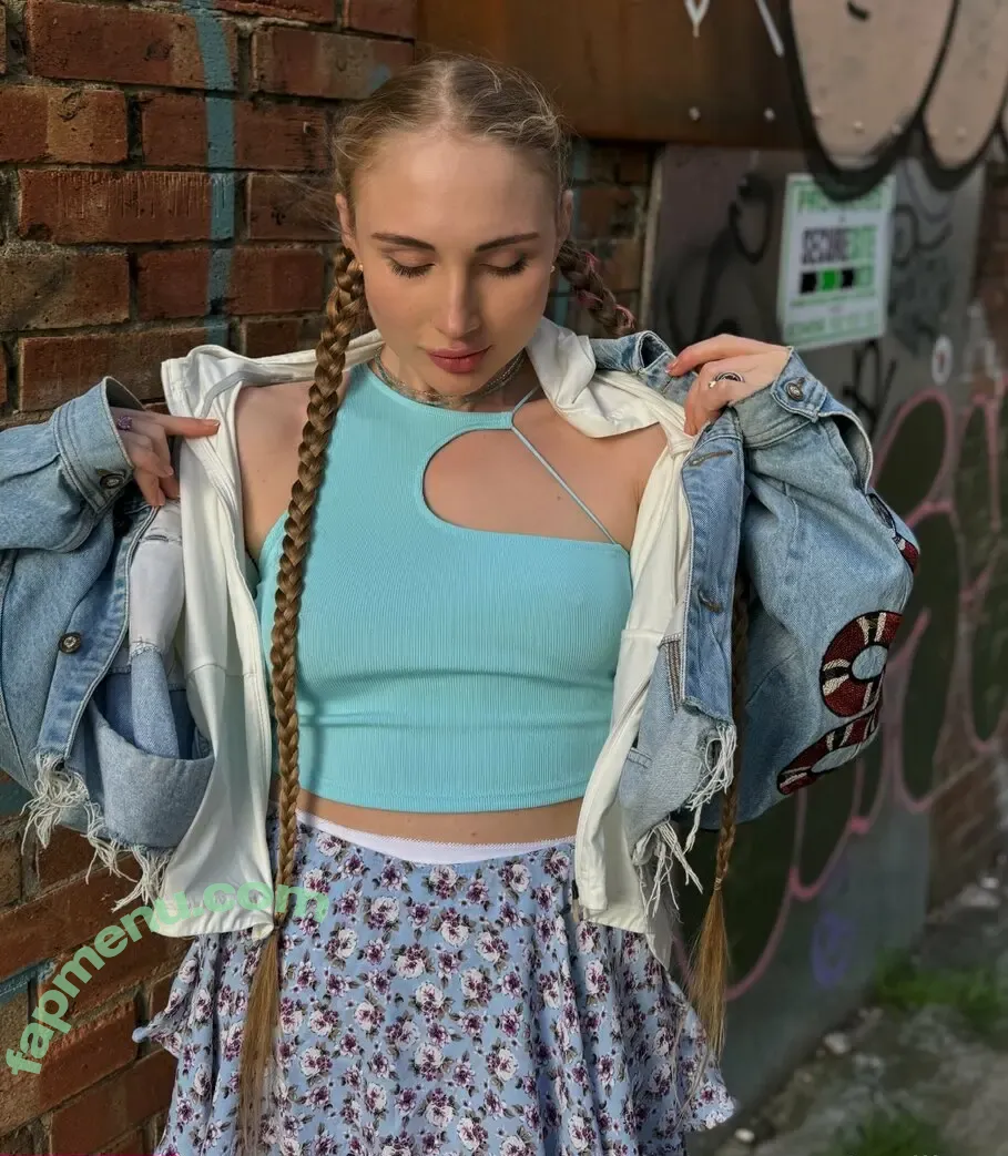 emilia.tt nude photo #0110 (emiliaa.tt)