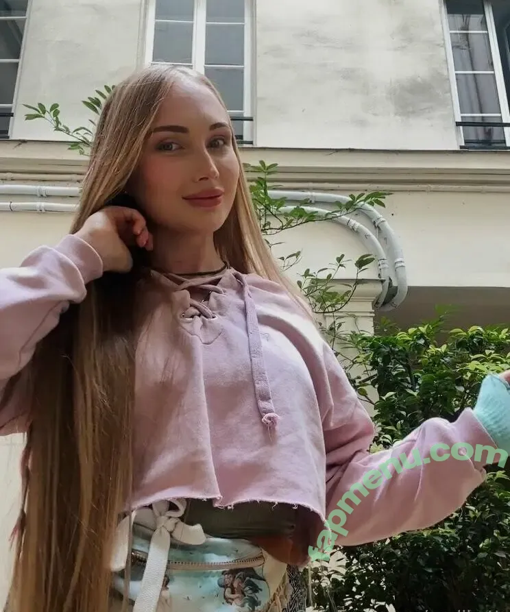 emilia.tt nude photo #0117 (emiliaa.tt)