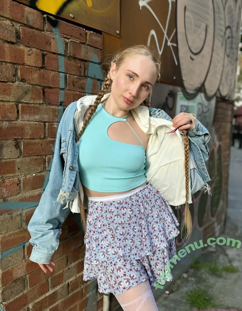 emilia.tt nude photo #0145 (emiliaa.tt)