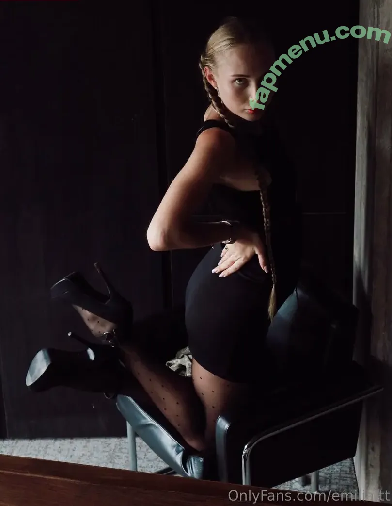 emilia.tt nude photo #0201 (emiliaa.tt)