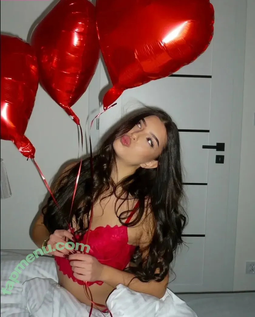 Emilia Wegrzynek nude photo #0003 (emila.17x / emila.17xx)